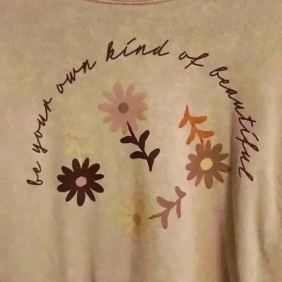 Beautiful Dusty pink floral sweatshirt - Picture 2 of 8